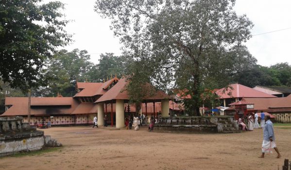 Kodungallur Bhagavathy Temple: Kali's Powerful Abode 2 kodungallur-bhagavathy-temple