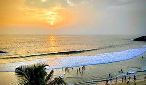 Kerala Itinerary 5 Days vs 7 Days – Which One Should You Choose? 14 Kovalam Beach