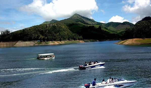 Alleppey vs Thekkady – Which Is Better for Your Kerala Trip? 15 Alleppey vs Thekkady – Which Is Better for Your Kerala Trip? 8