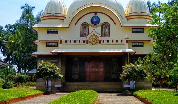 Places to Visit in Kalady: Adi Shankaracharya's Birthplace 4 sri-ramakrishna-advaita-ashram