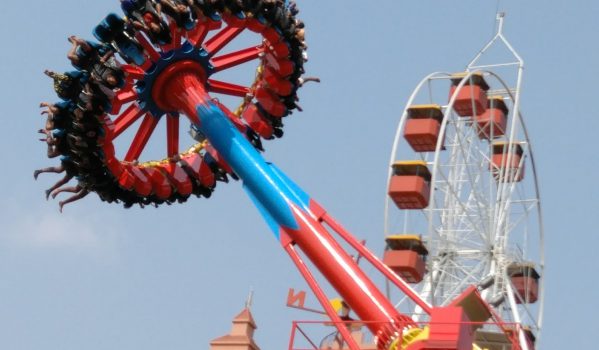 Wonderla Kochi: Rides, Tickets, Timings & Location 18 water-pendulum-ride-at-wonderla-kochi