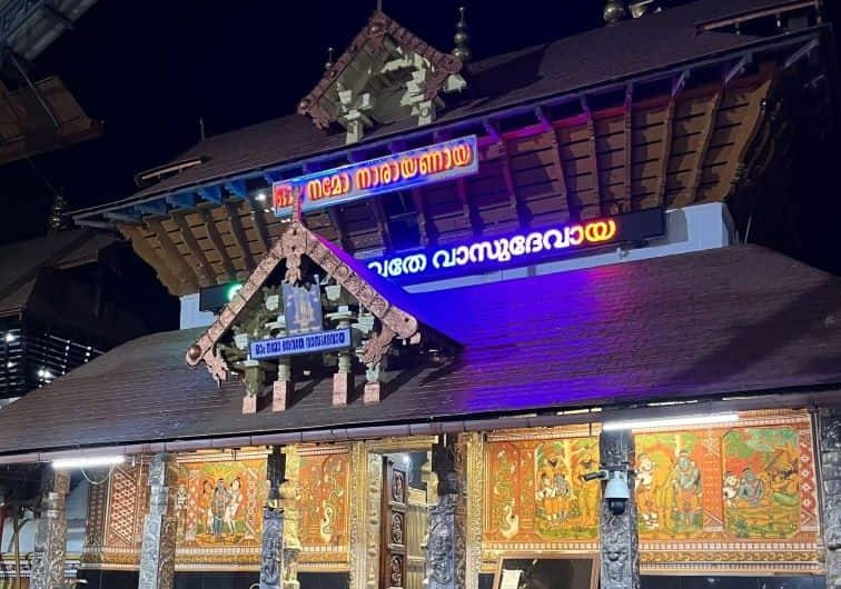 Complete Kochi to Guruvayur Travel Guide – Routes, Timings & Tips 1 Guruvayur temple